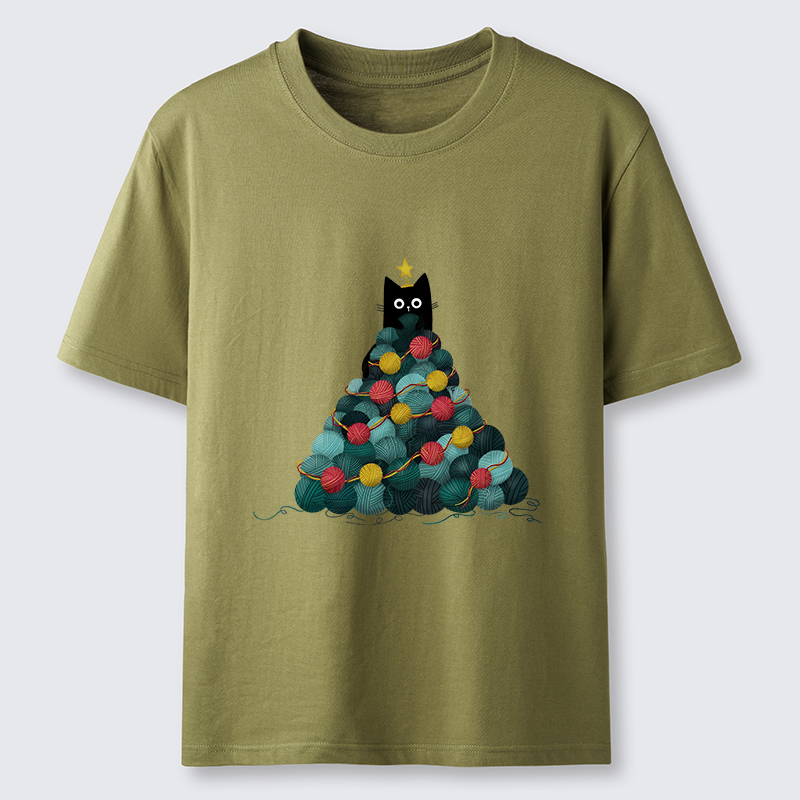 Tokyo-Tiger Yarn Christmas Tree Cat Classic T-Shirt