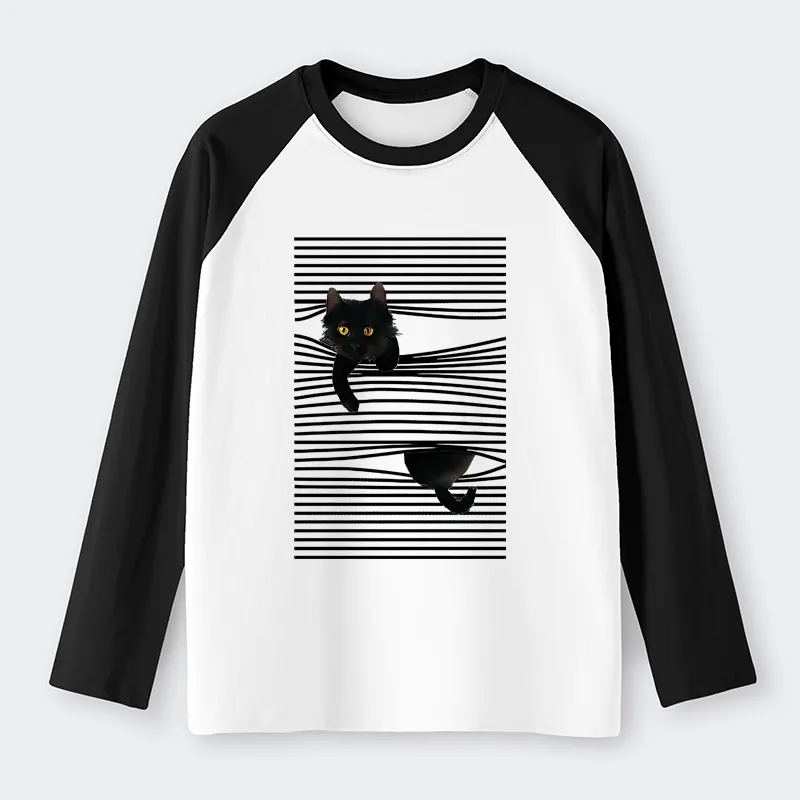 Tokyo-Tiger Cat Scratching Curtain Raglan Long Sleeve T-shirt
