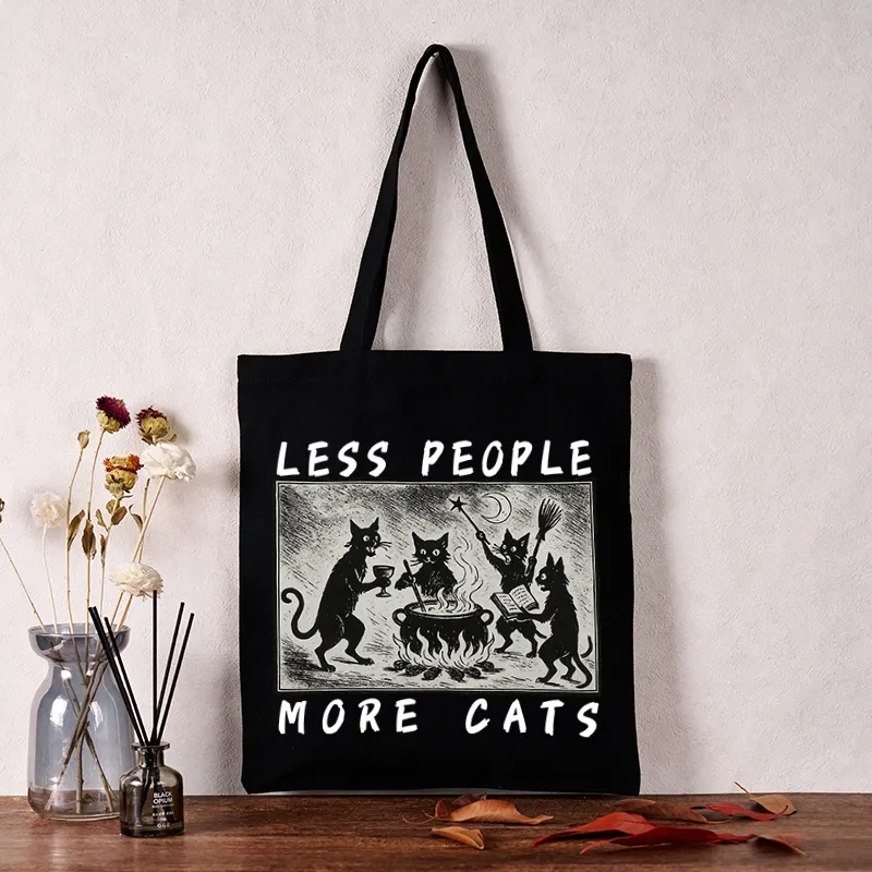 Tokyo-Tiger Cat Sacrifice Ceremony Tote Bag