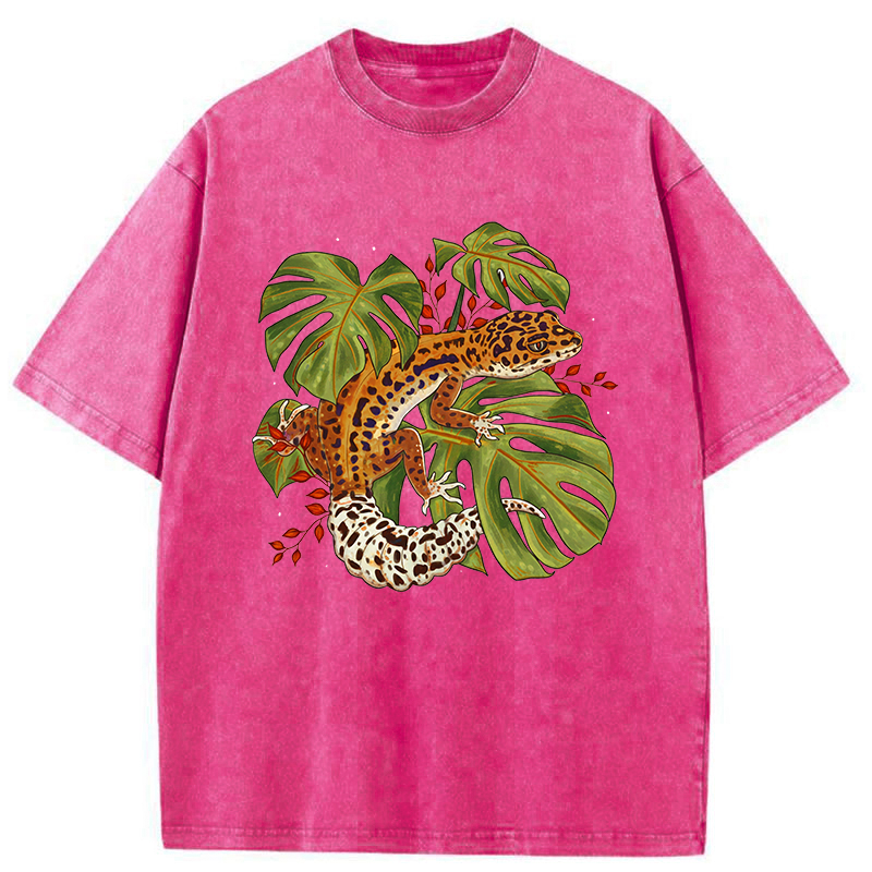 Tokyo-Tiger Geckos And Monstera Plants Washed T-Shirt