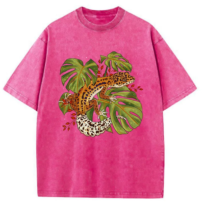 Tokyo-Tiger Geckos And Monstera Plants Washed T-Shirt