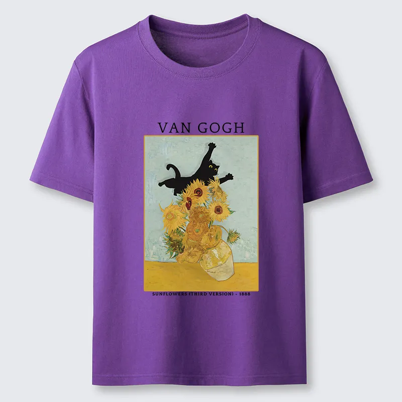 Tokyo-Tiger Cat Attacks Vase Classic T-Shirt