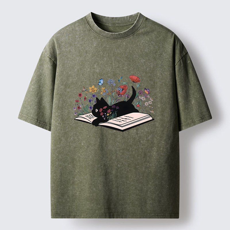 Tokyo-Tiger Black Cat Reading Washed T-Shirt
