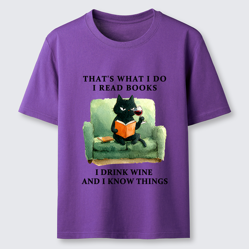 Tokyo-Tiger Cat That Reads And Drinks Classic T-Shirt