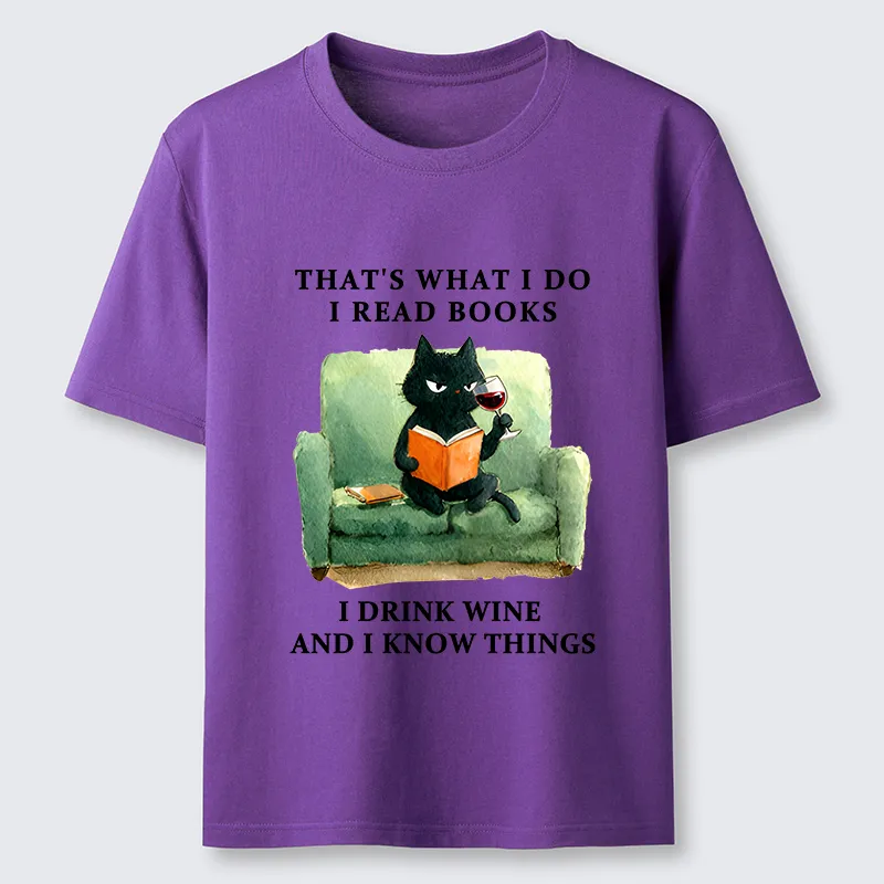 Tokyo-Tiger Cat That Reads And Drinks Classic T-Shirt