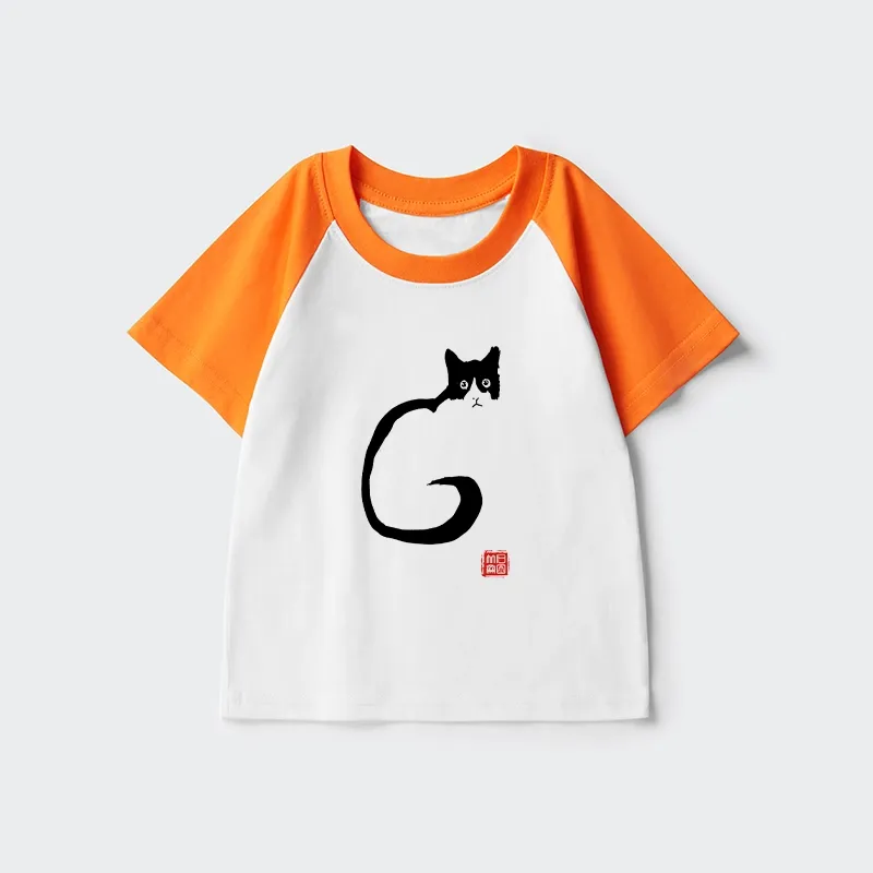 Tokyo-Tiger Calm Cat In Simple Lines Raglan T-shirt