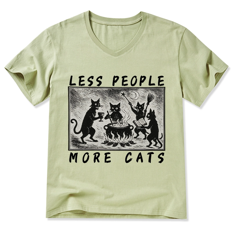 Tokyo-Tiger Cat Sacrifice Ceremony V-Neck Classic T-Shirt