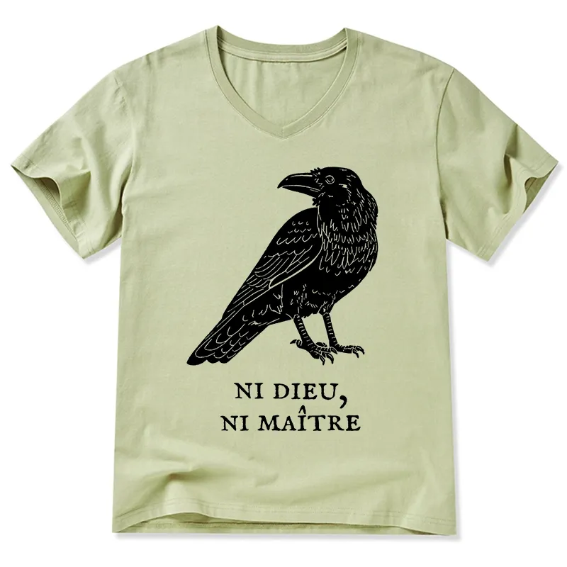 Tokyo-Tiger Crow Have A Strong Sense Of Self V-Neck Classic T-Shirt