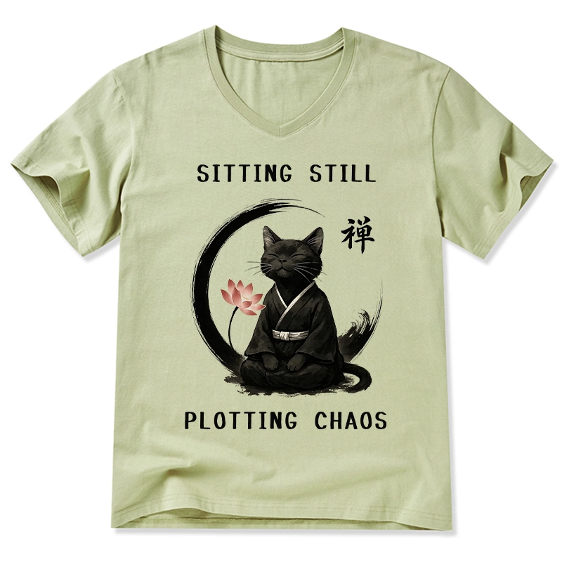 Tokyo-Tiger Sitting still  plotting chaos Calming Zen Cat Funny V-Neck Classic T-Shirt
