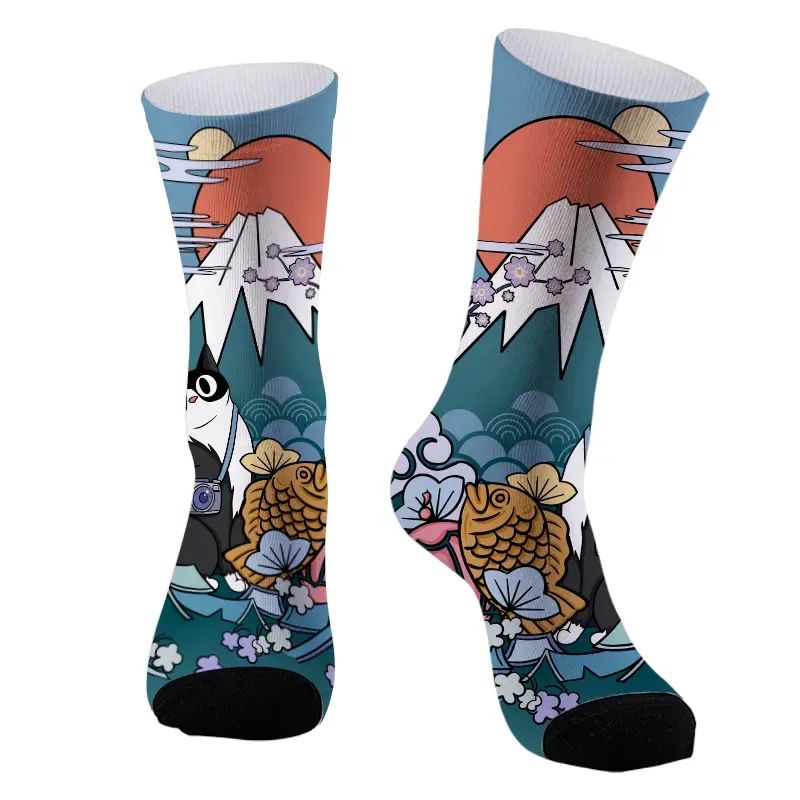 Tokyo-Tiger Mount Fuji Landscape With Cat Socks