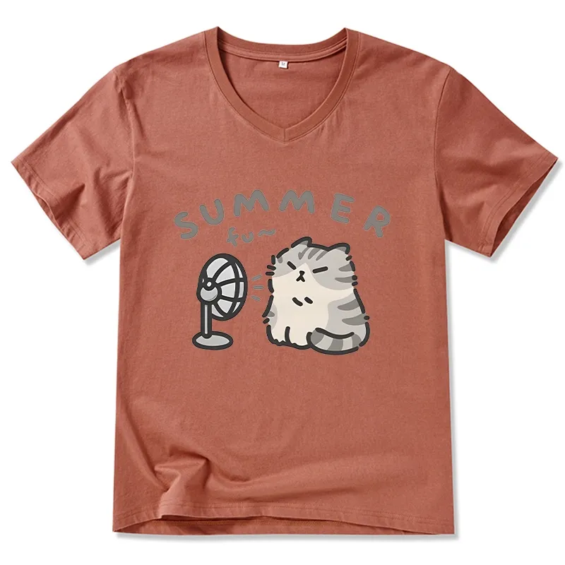 Tokyo-Tiger Summer Cat Chills With A Fan V-Neck Classic T-Shirt