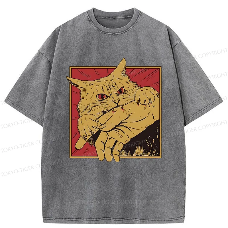 Tokyo-Tiger Retro Cat Biting Hand Washed T-Shirt