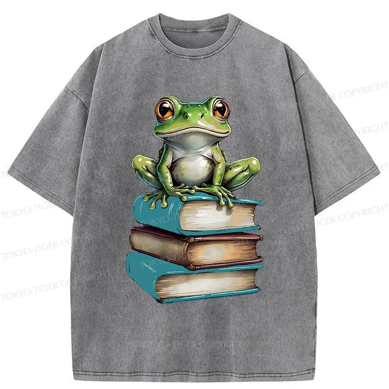Tokyo-Tiger Frog On The Bookshelf Washed T-Shirt