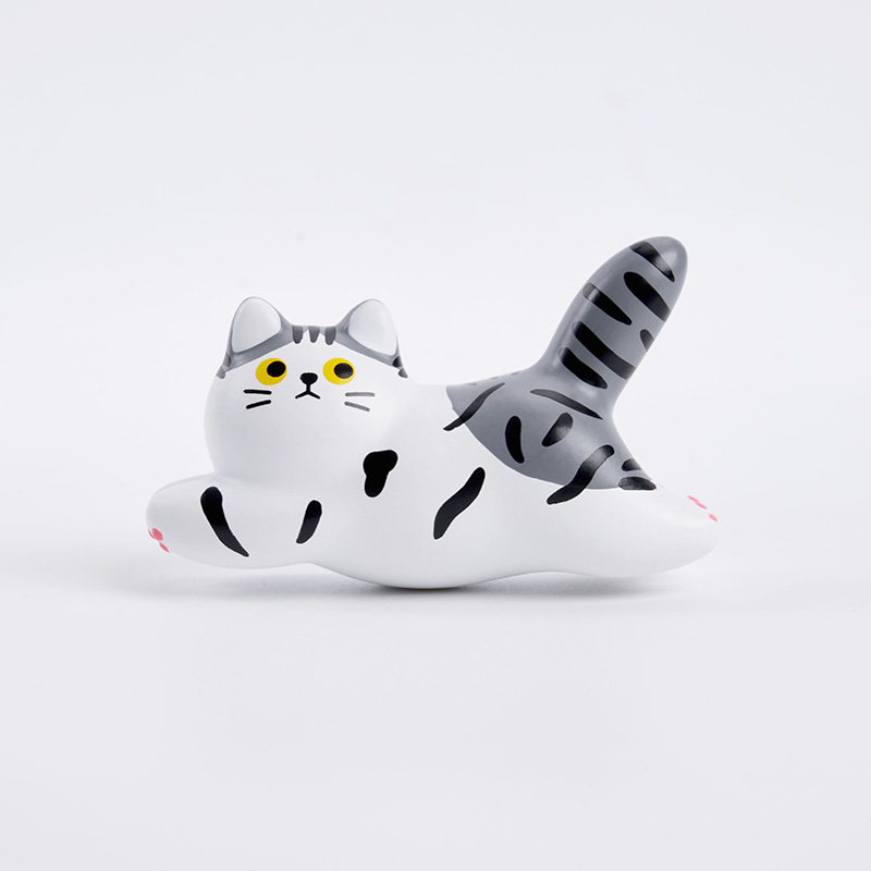 Tokyo-Tiger Gray And White Striped Cat Fridge Magnet