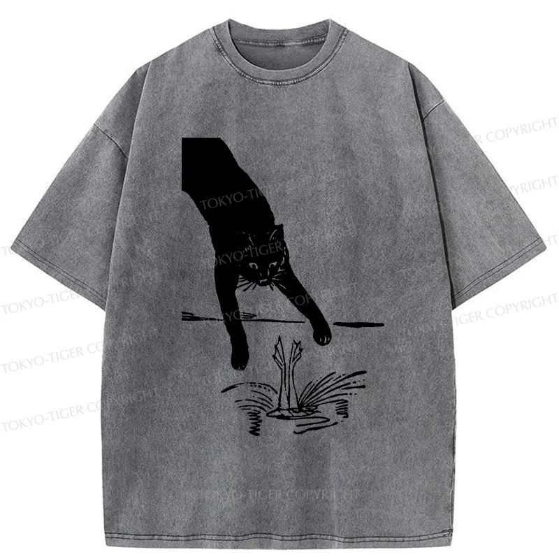 Tokyo-Tiger Funny Cat Catching Frog Washed T-Shirt
