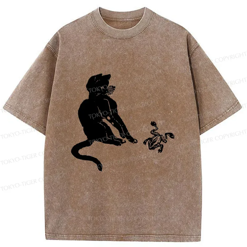 Tokyo-Tiger Cat Plays With Frog Washed T-Shirt