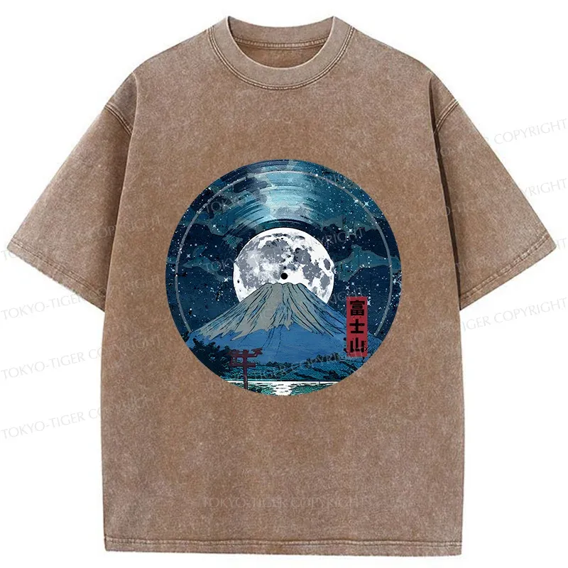 Tokyo-Tiger Mount Fuji Under The Aurora Washed T-Shirt
