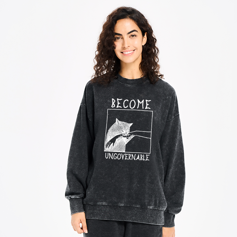 Tokyo-Tiger Cat Biting Arm Washed Sweatshirt