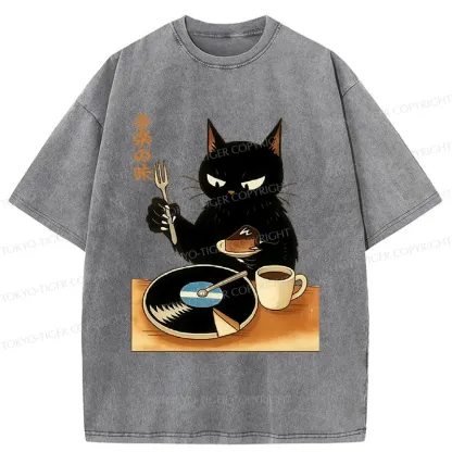 Tokyo-Tiger Cat Cutting A Record Cake Washed T-Shirt