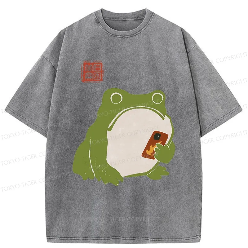 Tokyo-Tiger Frog Playing With Mobile Phone Washed T-Shirt