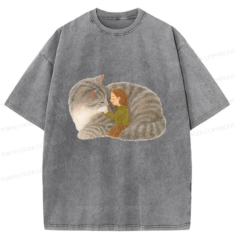 Tokyo-Tiger Girl Hugging Cat Washed T-Shirt