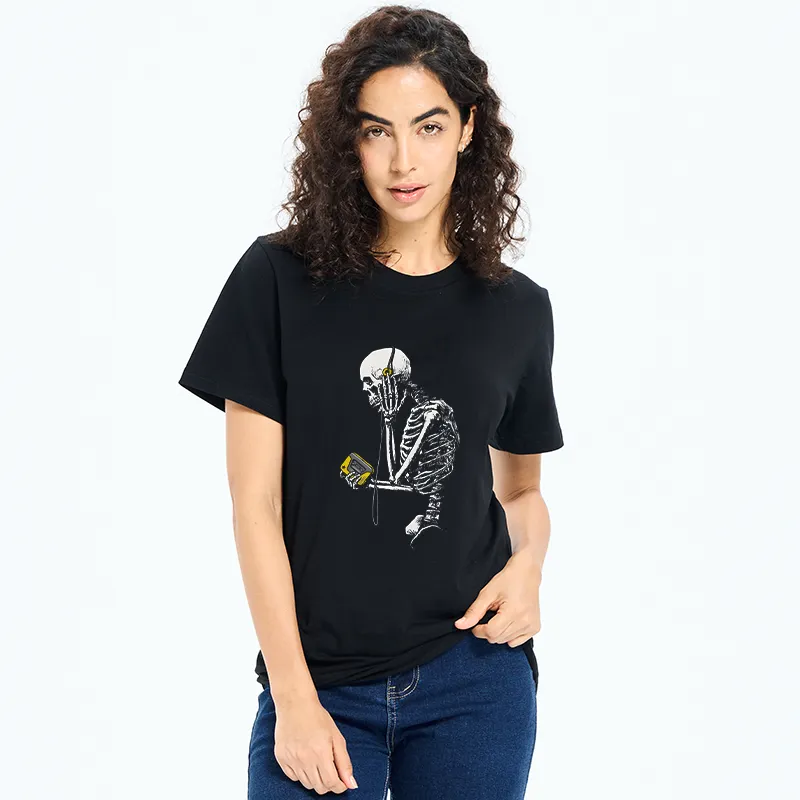 Tokyo-Tiger Skeleton Listening To Music Classic T-Shirt