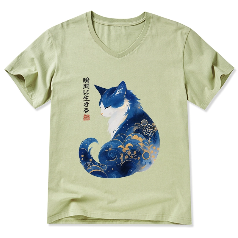 Tokyo-Tiger Retro Zen Cat: Living the Present V-Neck Classic T-Shirt