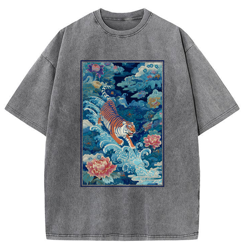 Tokyo-Tiger Beneath Auspicious Clouds Washed T-Shirt