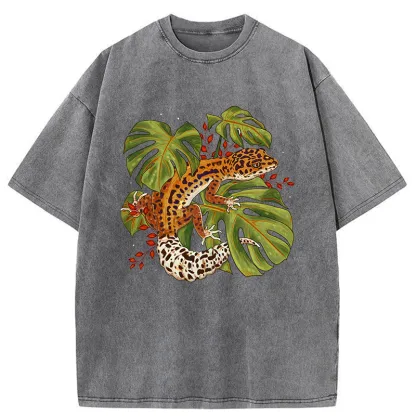 Tokyo-Tiger Geckos And Monstera Plants Washed T-Shirt
