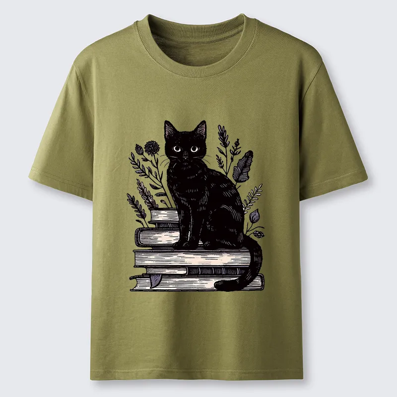 Tokyo-Tiger Books And Cats Classic T-Shirt