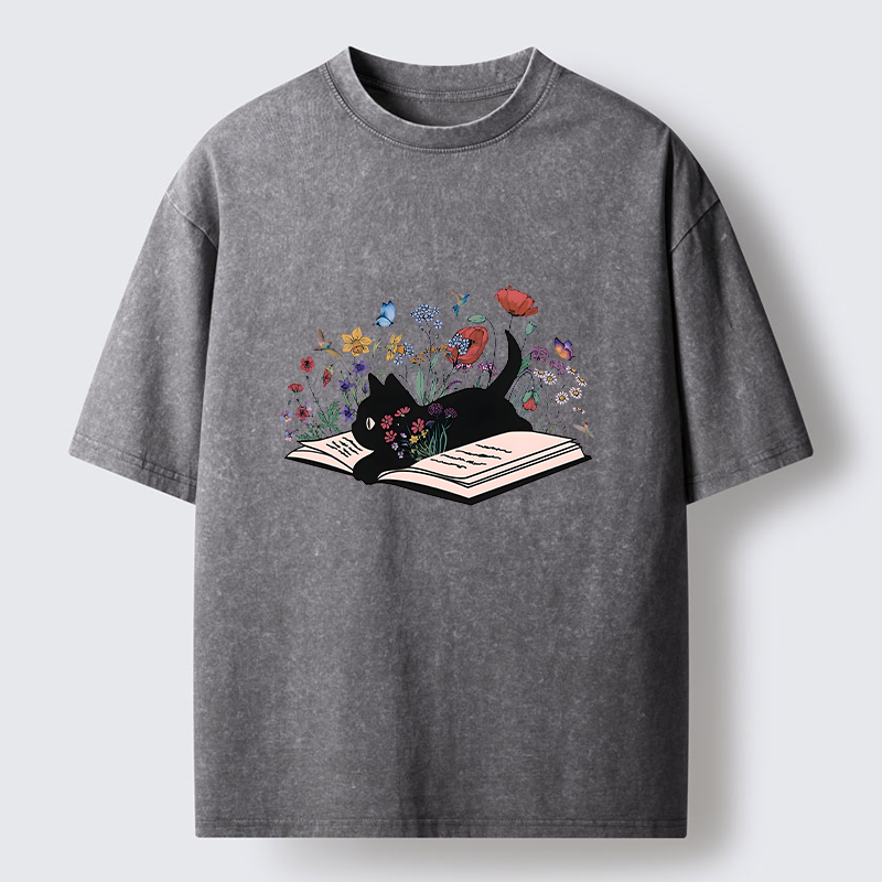 Tokyo-Tiger Black Cat Reading Washed T-Shirt