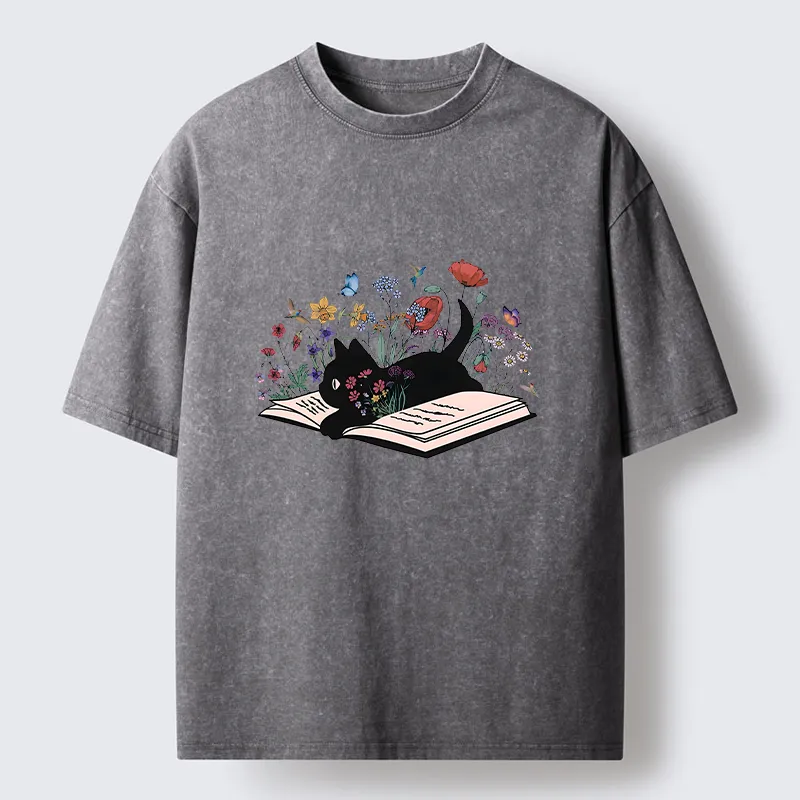 Tokyo-Tiger Black Cat Reading Washed T-Shirt