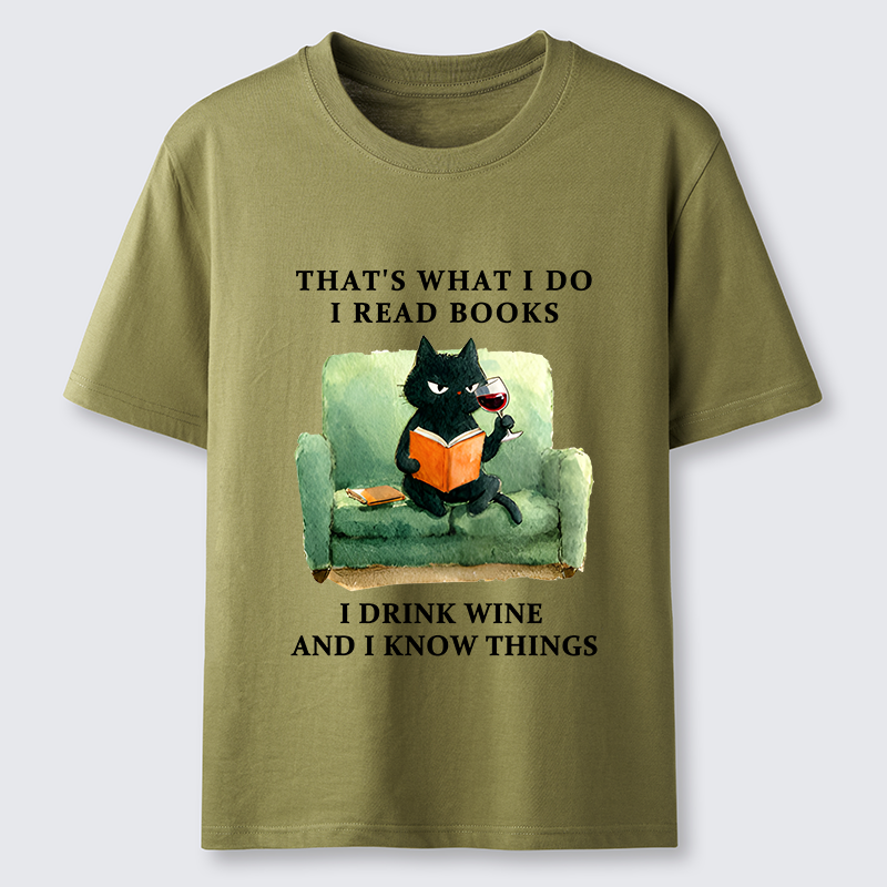 Tokyo-Tiger Cat That Reads And Drinks Classic T-Shirt