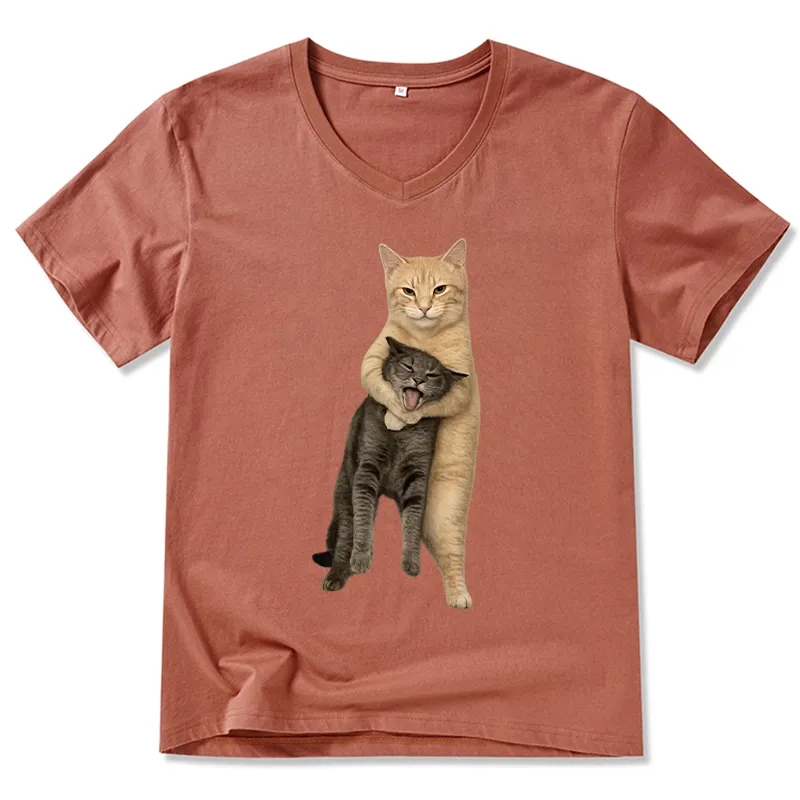 Tokyo-Tiger Orange Cat’s Tight Embrace Classic T-Shirt