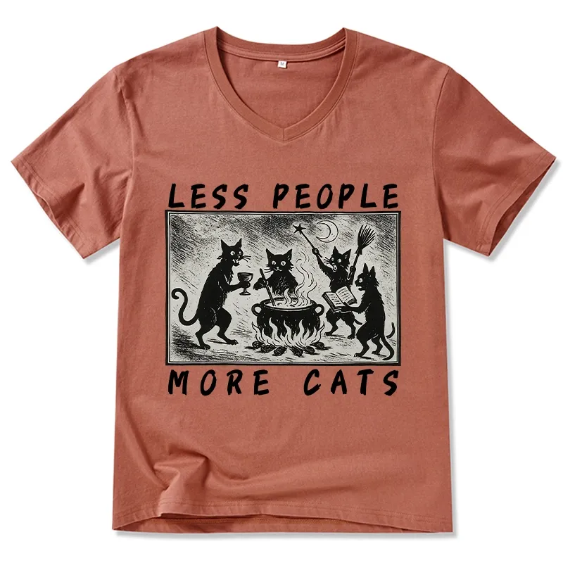 Tokyo-Tiger Cat Sacrifice Ceremony V-Neck Classic T-Shirt