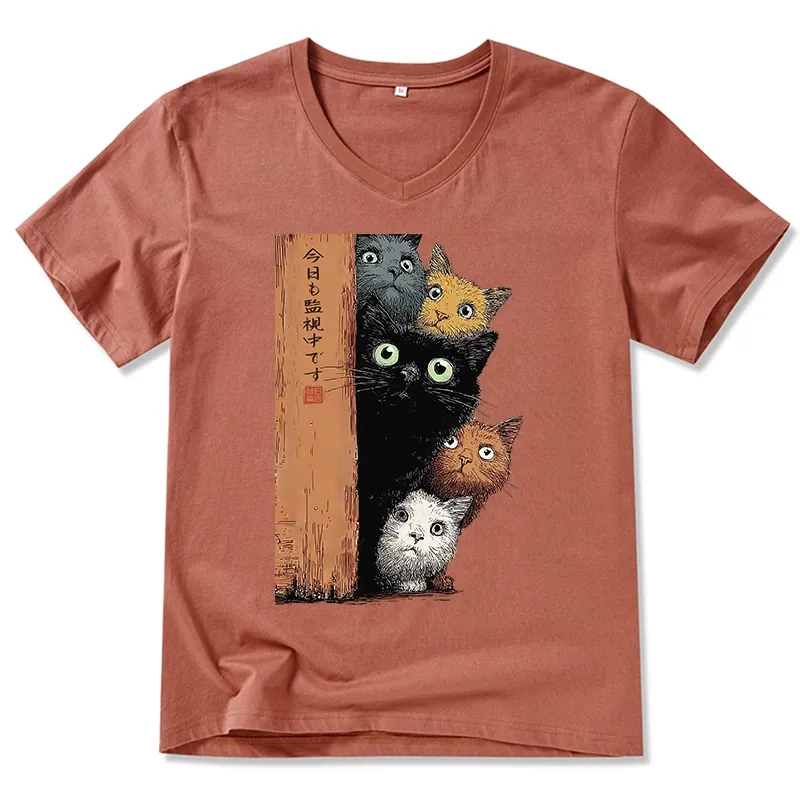 Tokyo-Tiger Five Cats Are Watching You V-Neck Classic T-Shirt