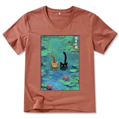 Tokyo-Tiger Funny Cats Swimming In Lilies V-Neck Classic T-Shirt