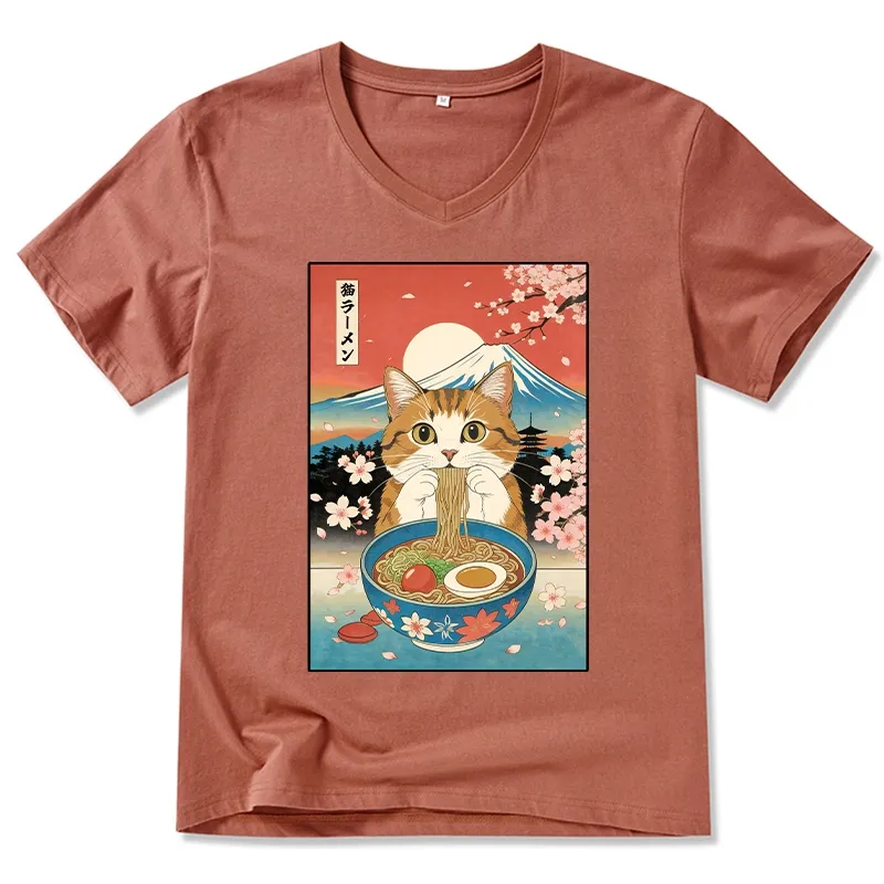 Tokyo-Tiger Funny Orange Cat Eating Ramen Japan V-Neck Classic T-Shirt