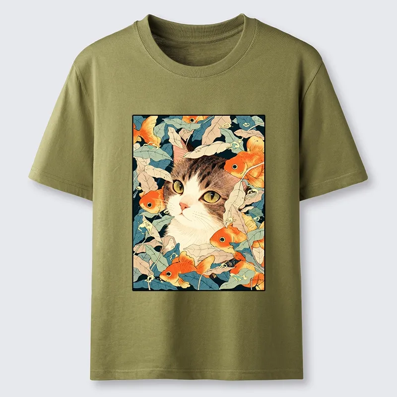 Tokyo-Tiger Cat Surrounded By Goldfish Classic T-Shirt