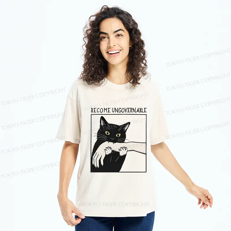 Tokyo-Tiger Black Cat Biting Washed T-Shirt