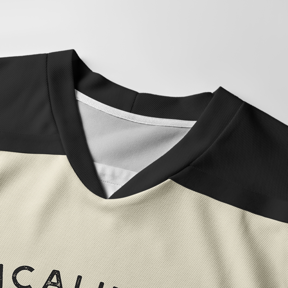 Tokyo-Tiger Pigeon That Was Moved Three Long-Sleeve Hockey Jersey