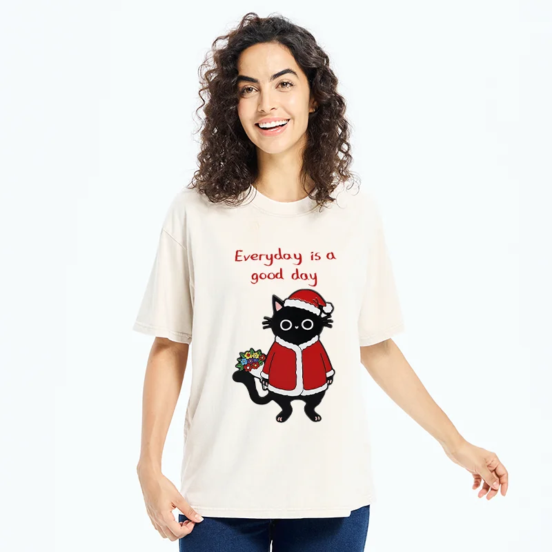 Tokyo-Tiger Christmas Cat Brings You Flowers Washed T-Shirt