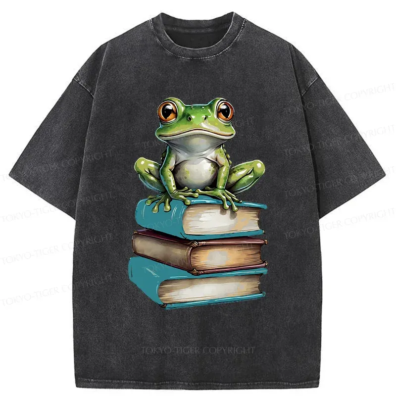 Tokyo-Tiger Frog On The Bookshelf Washed T-Shirt