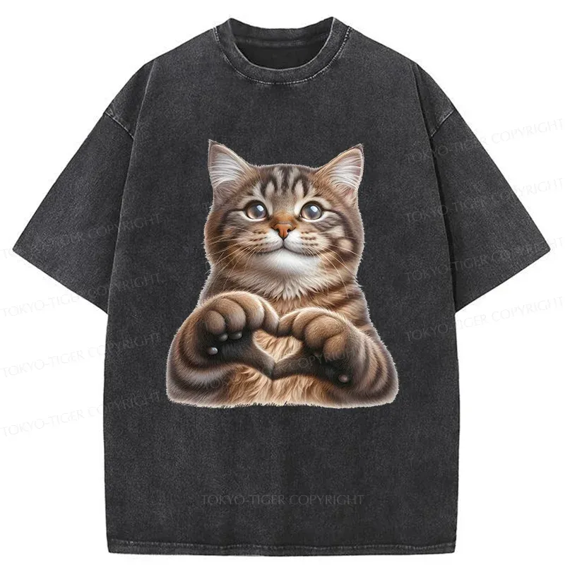 Tokyo-Tiger Cat Making Heart Gesture Washed T-Shirt