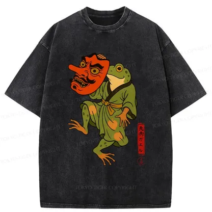 Tokyo-Tiger Frog Holding A Tengu Mask Washed T-Shirt