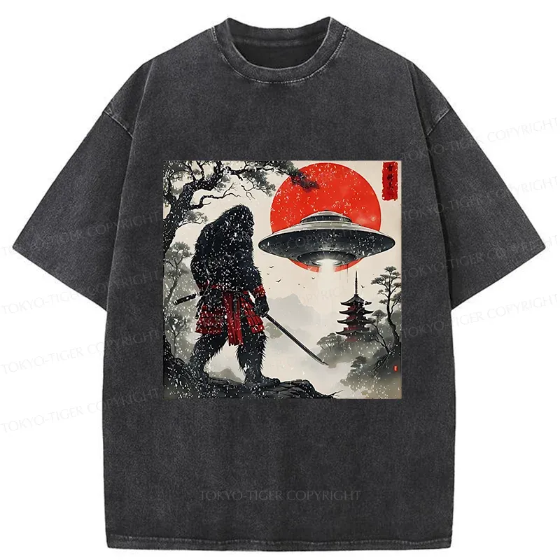 Tokyo-Tiger Bigfoot Vs Alien Washed T-Shirt
