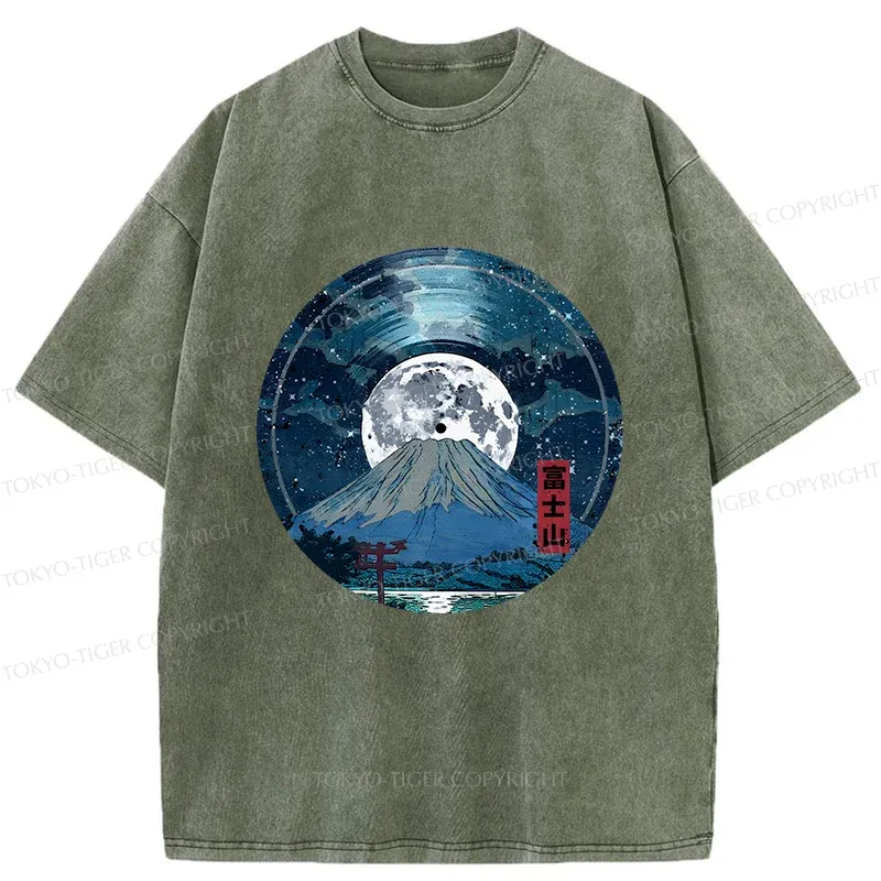 Tokyo-Tiger Mount Fuji Under The Aurora Washed T-Shirt