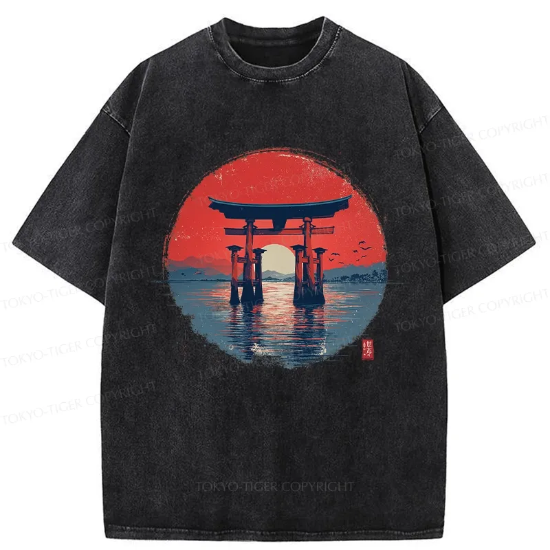 Tokyo-Tiger Retro Japanese Torii Gate Washed T-Shirt