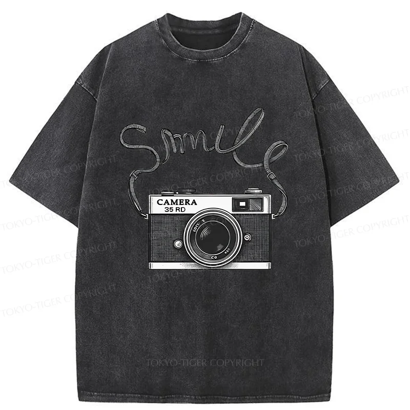 Tokyo-Tiger Smile Camera Washed T-Shirt