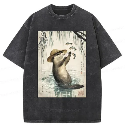 Tokyo-Tiger Otter Catching Fish Washed T-Shirt